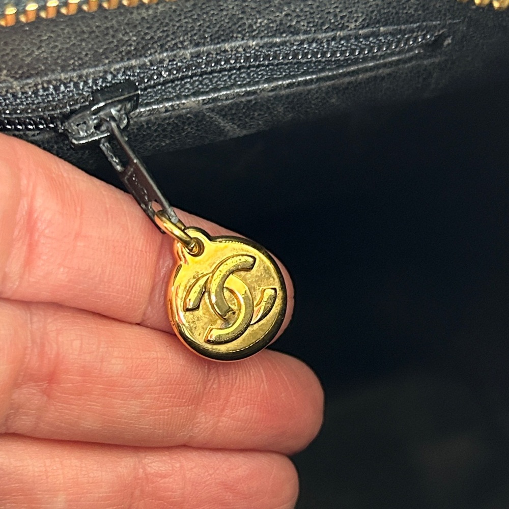 CHANEL Quilted Large Logo Black Calfskin Gold Medallion Tote - Picture 13 of 17